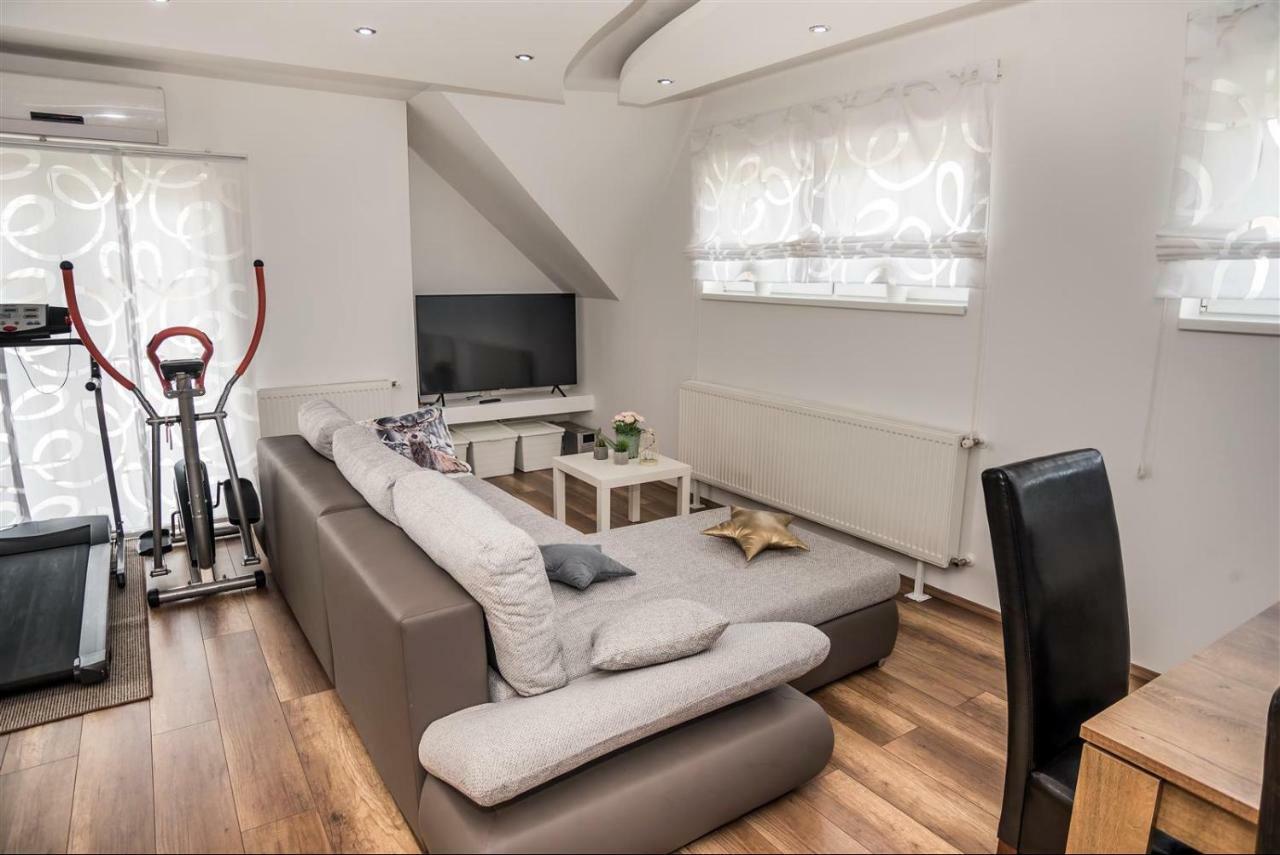 Apartman Hubertus 5* Vagovina Buitenkant foto