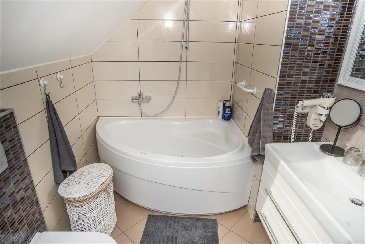 Apartman Hubertus 5* Vagovina Buitenkant foto
