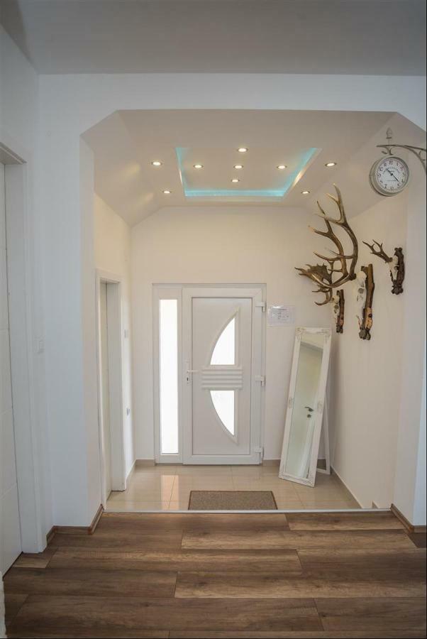 Apartman Hubertus 5* Vagovina Buitenkant foto