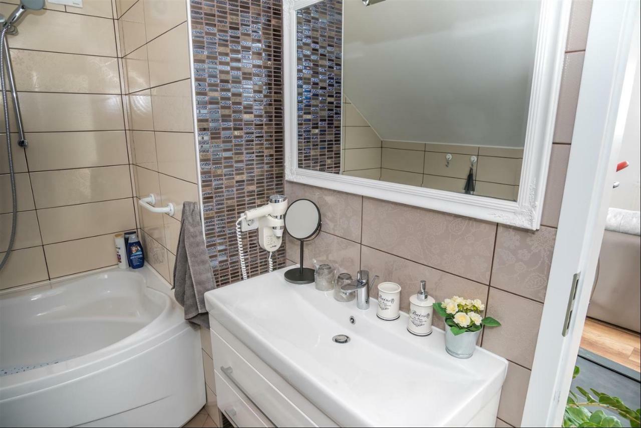 Apartman Hubertus 5* Vagovina Buitenkant foto
