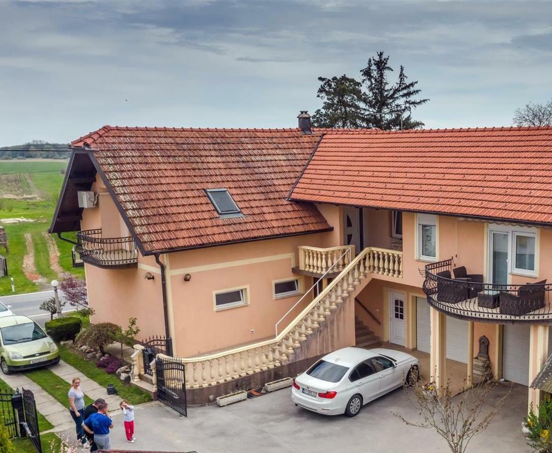 Apartman Hubertus 5* Vagovina Buitenkant foto